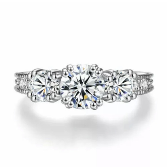 💎 White Sapphire SZ 7 RING 💍 🔙 - Picture 3 of 3